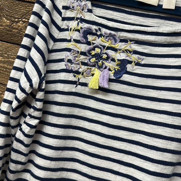 CHICO’S Chronicle Striped Embroidered Tee Size Med - Picture 6 of 7